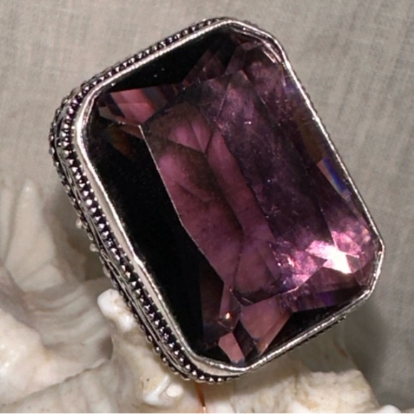 Jewelry - Sparkling Syberian Plum Amethyst Quartz Handcrafted vintage 925 Silver ring